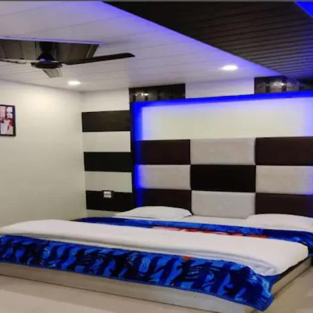 Oak Wood Homestay Banikhet 戴尔豪斯 外观 照片