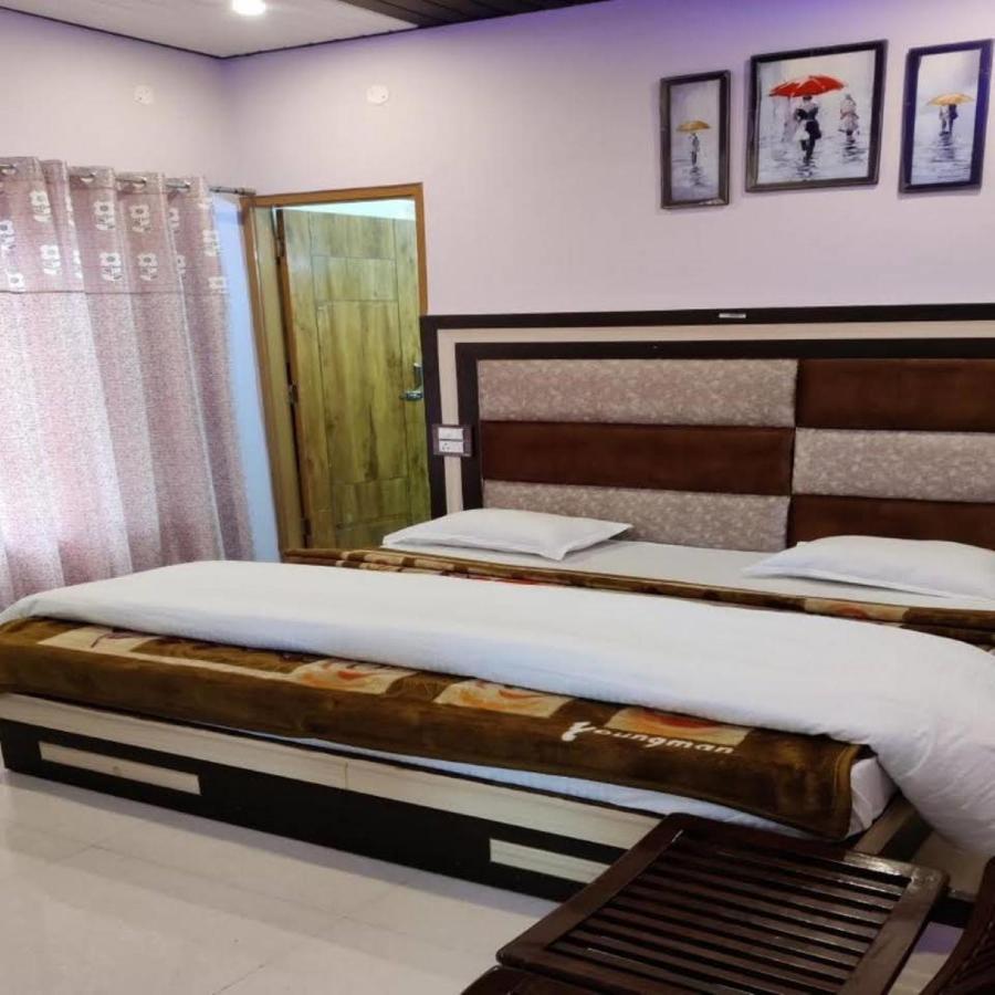 Oak Wood Homestay Banikhet 戴尔豪斯 外观 照片