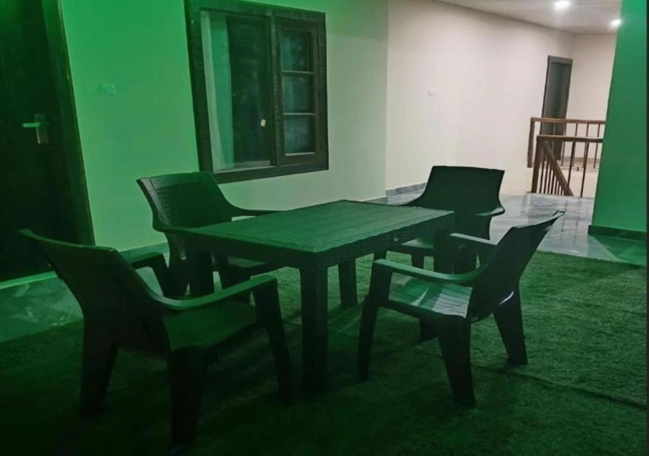 Oak Wood Homestay Banikhet 戴尔豪斯 外观 照片
