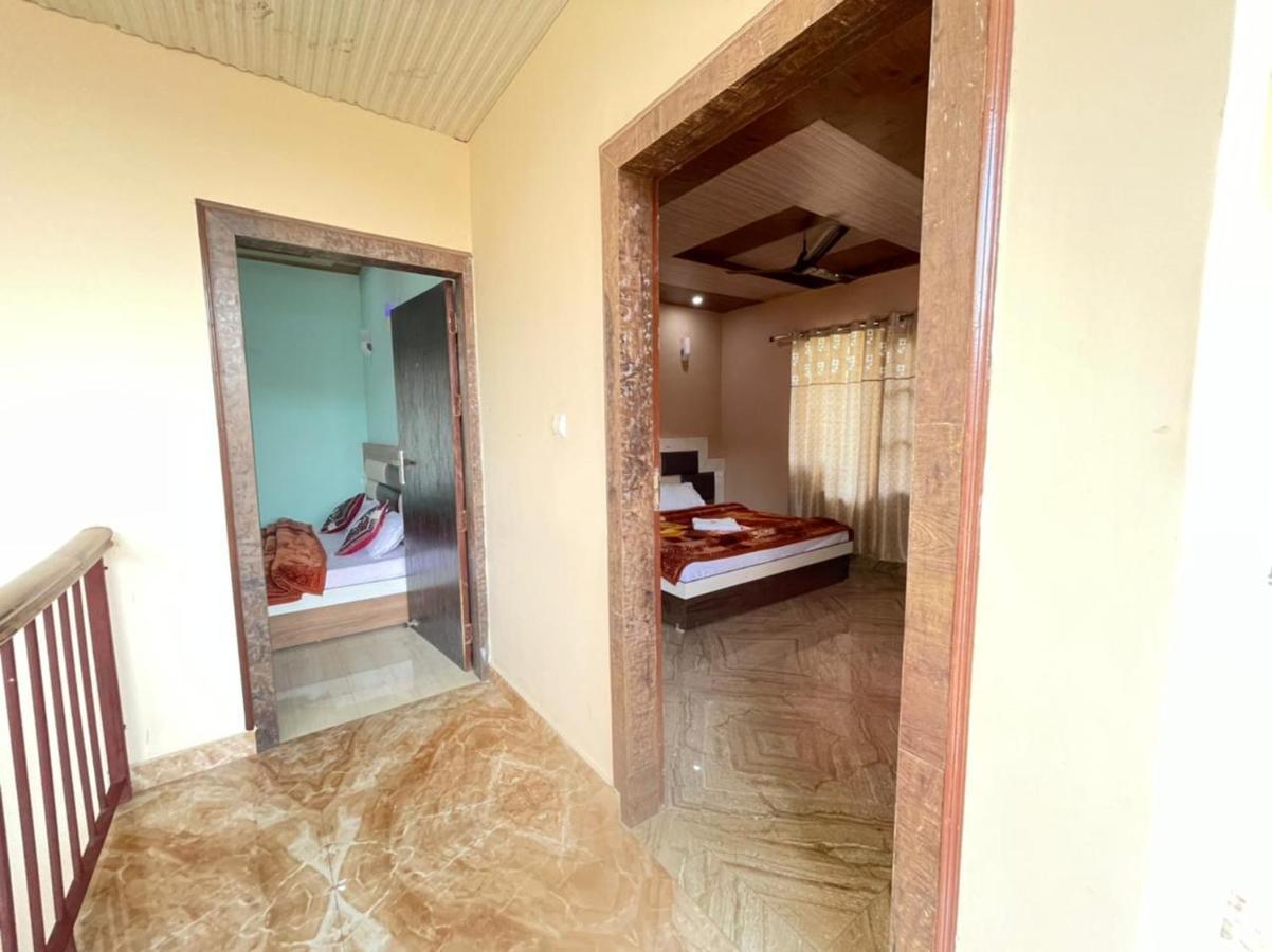Oak Wood Homestay Banikhet 戴尔豪斯 外观 照片