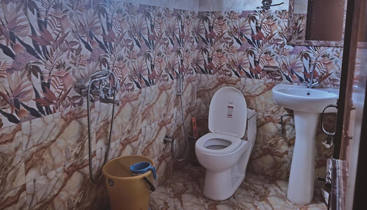 Oak Wood Homestay Banikhet 戴尔豪斯 外观 照片