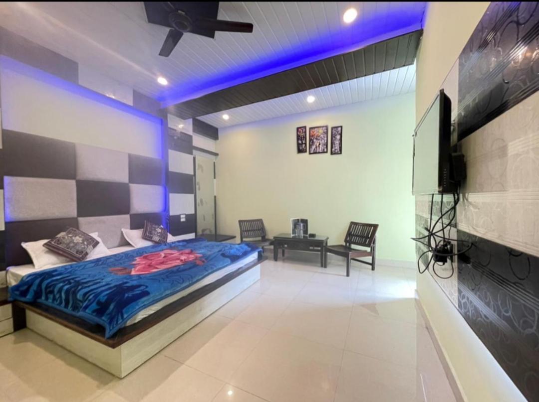 Oak Wood Homestay Banikhet 戴尔豪斯 外观 照片